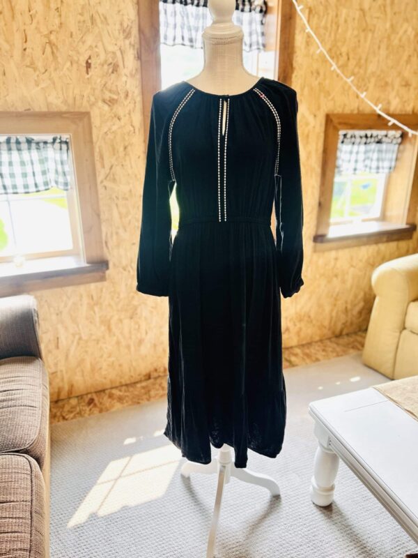 Black/white trim dress