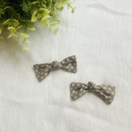 Brown/ floral matching bows