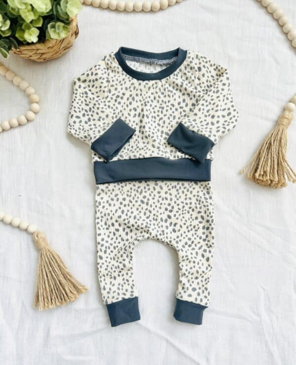 Blue spotted outfit