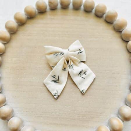 Cream/leaf sailor bow