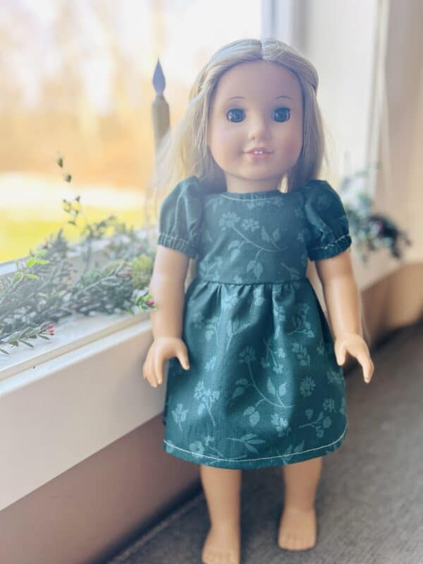 ‘Ivy’ green floral shortsleeve dress - Image 2