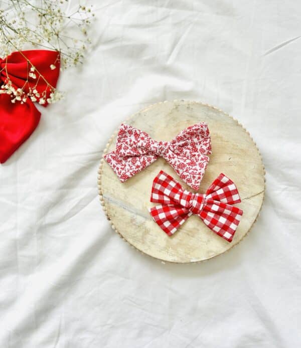 Red floral/gingham pinwheel bows